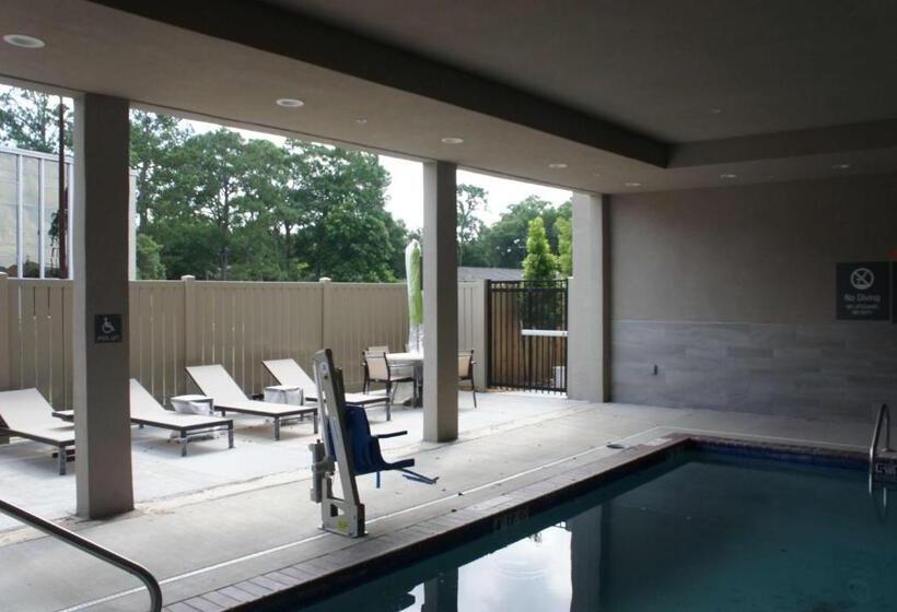 هتل La Quinta Inn & Suites By Wyndham Lafayette Oil Center