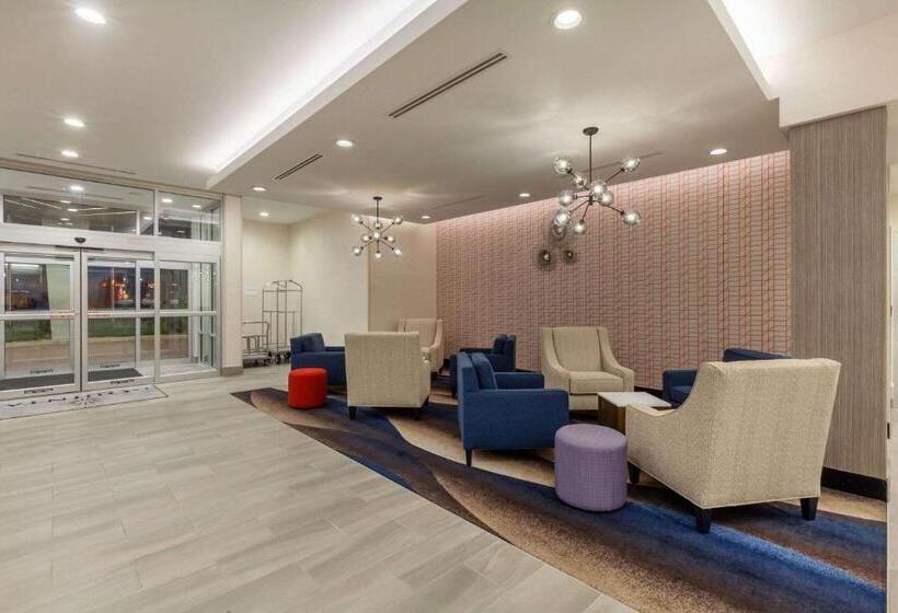 هتل La Quinta Inn & Suites By Wyndham Lafayette Oil Center