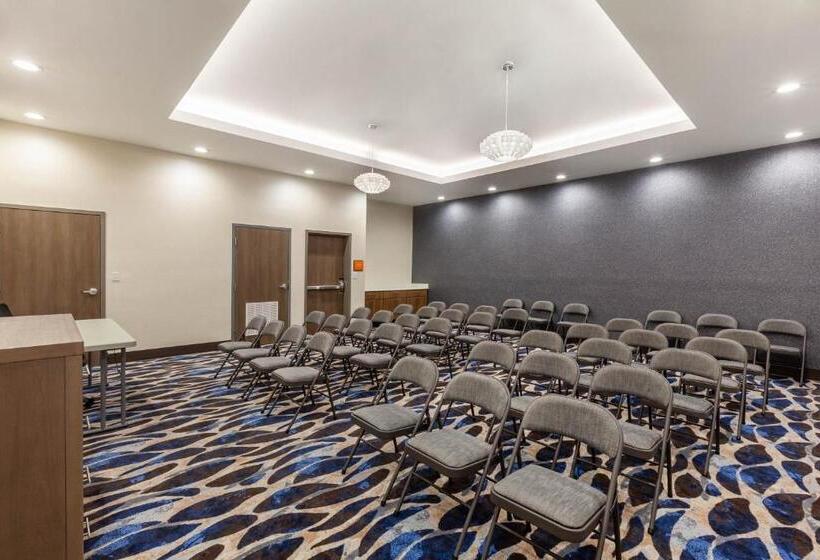 هتل La Quinta Inn & Suites By Wyndham Lafayette Oil Center