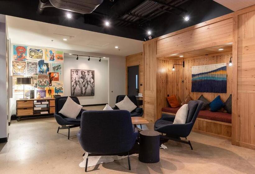 هتل Moxy Nashville Downtown