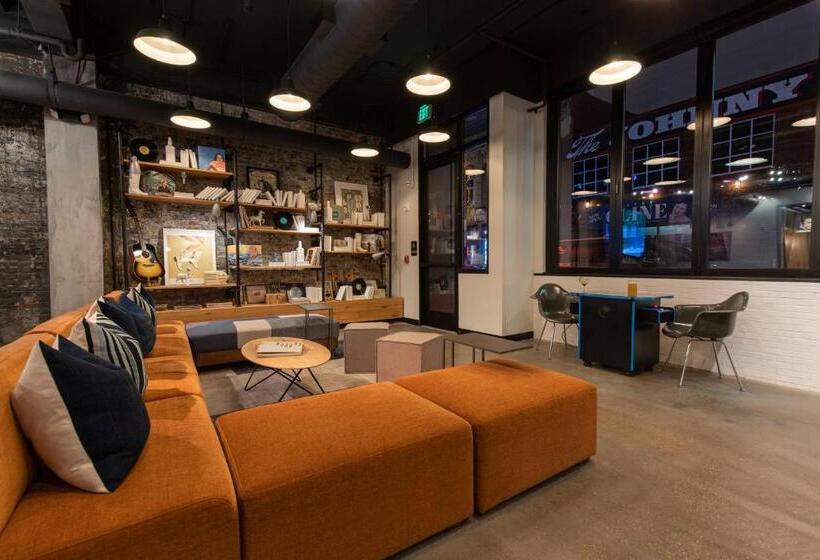 هتل Moxy Nashville Downtown