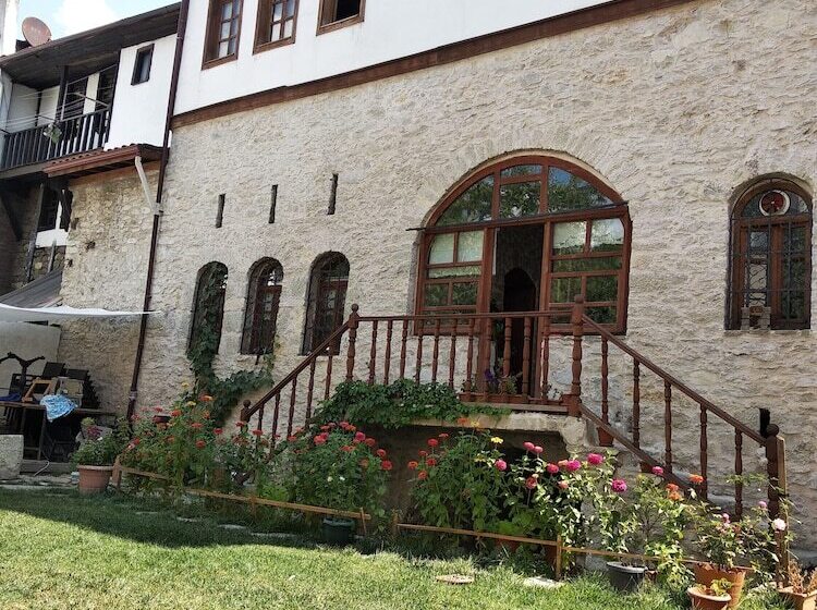 فندق Muhsin Bey Konagi