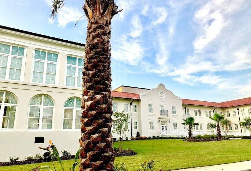 فندق Oasis Resort Gulfport