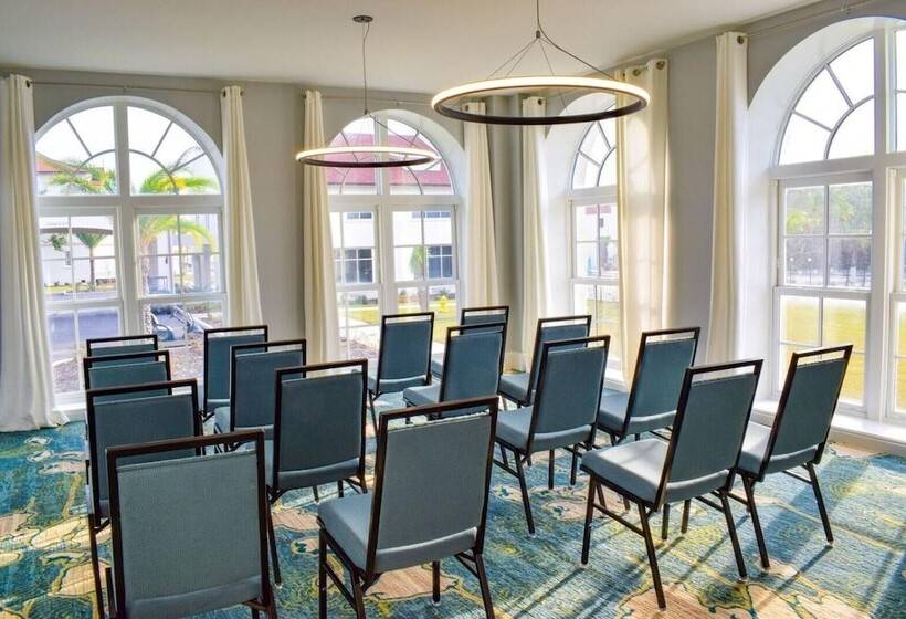 فندق Oasis Resort Gulfport