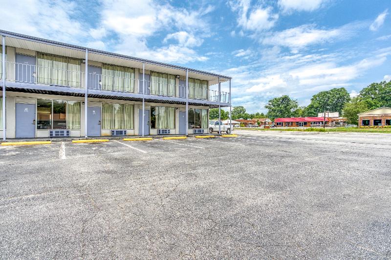 ホテル Oyo Inn Kernersville