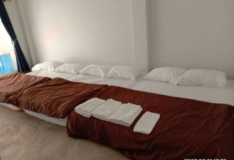 هتل Oyster Resort