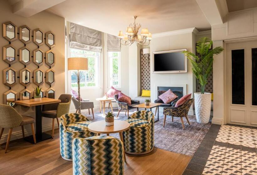 فندق Point A Kensington Olympia