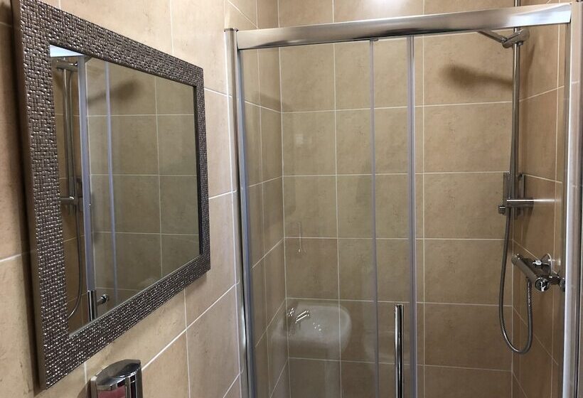 בית מלון כפרי Red Roomz