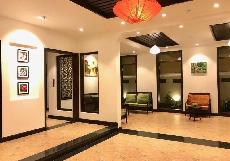 هتل Roxana River Villa