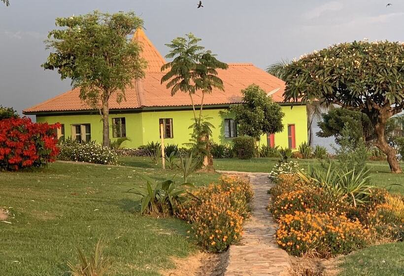 هتل Samuka Island Retreat