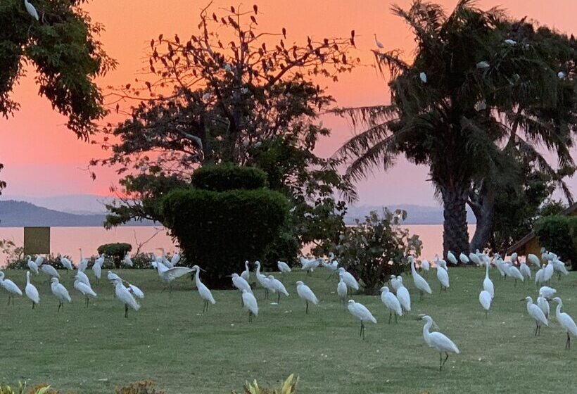 هتل Samuka Island Retreat