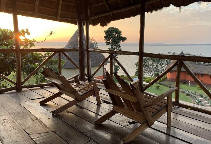 هتل Samuka Island Retreat