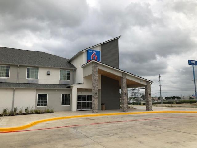 هتل Studio 6 Lake Charles