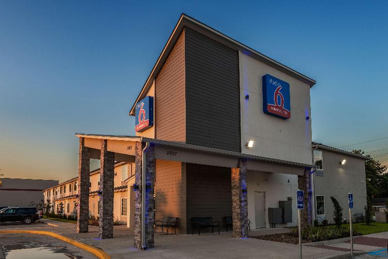 هتل Studio 6 Lake Charles