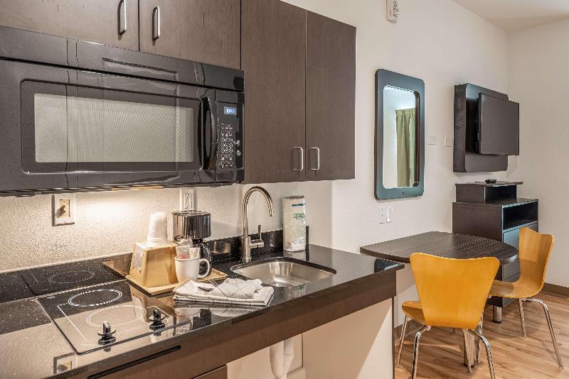 هتل Studio 6 Lake Charles