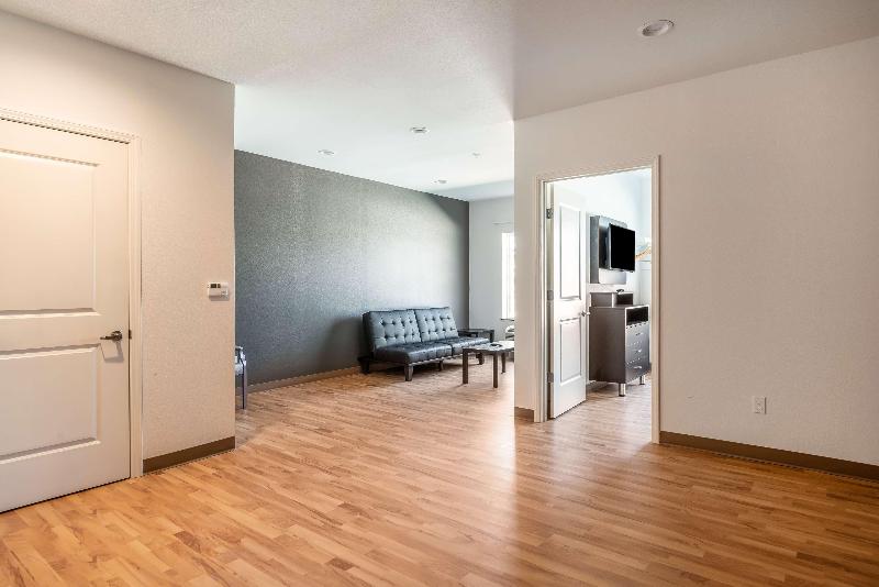 هتل Studio 6 Lake Charles