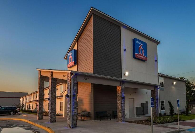 هتل Studio 6 Lake Charles