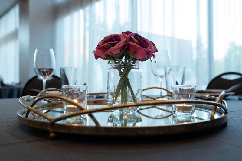 The Axis Moline Hotel, Tapestry Collection By Hilton