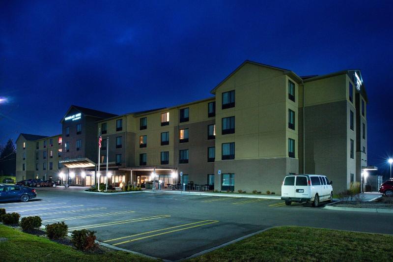 בית מלון כפרי Towneplace Suites By Marriott Detroit Belleville