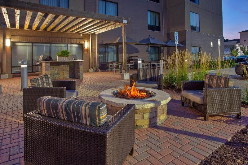 فندق Towneplace Suites By Marriott Detroit Belleville