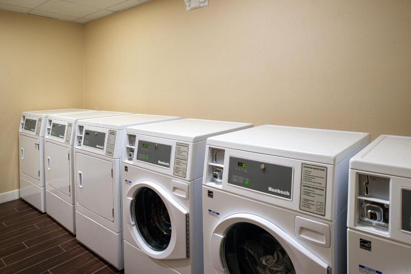 فندق Towneplace Suites By Marriott Detroit Belleville