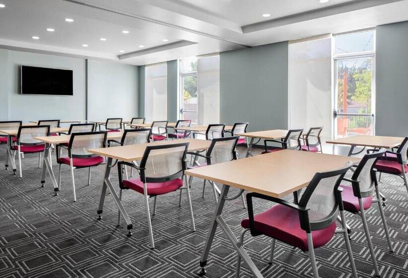 فندق Towneplace Suites By Marriott Loveland Fort Collins