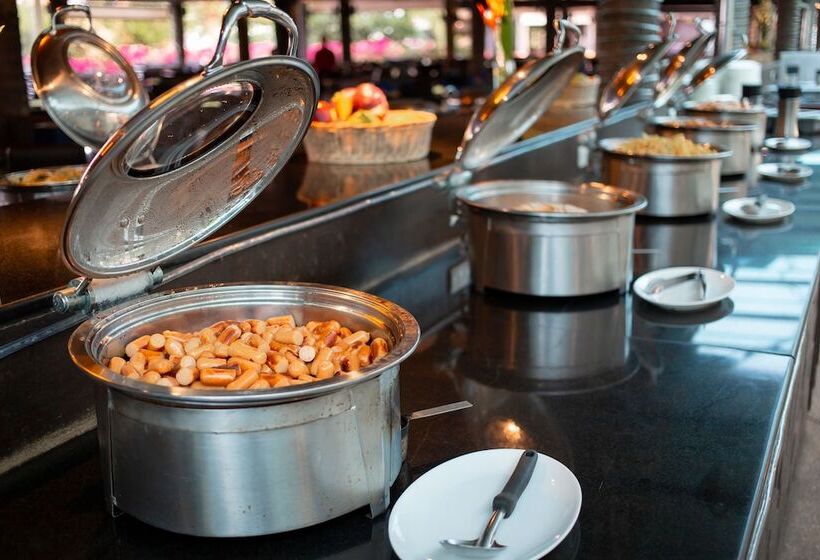 בית מלון כפרי Venice Sea View Resort