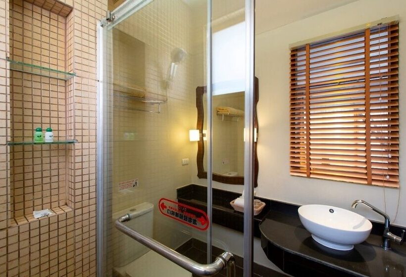 בית מלון כפרי Venice Sea View Resort