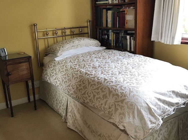 Lolas Bed And Breakfast