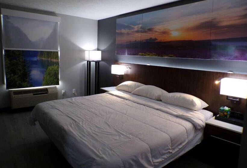 Luxor Inn & Suites, A Travelodge By Wyndham