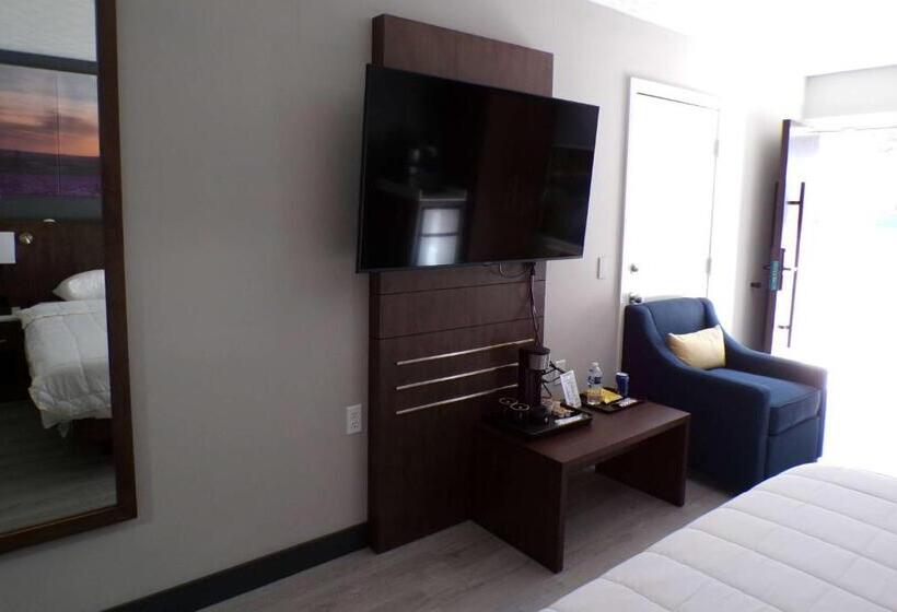 Luxor Inn & Suites, A Travelodge By Wyndham