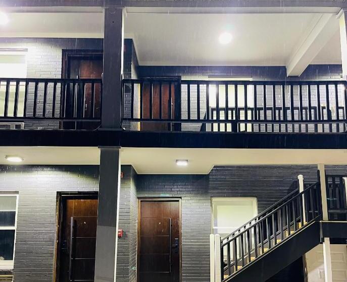 Luxor Inn & Suites, A Travelodge By Wyndham