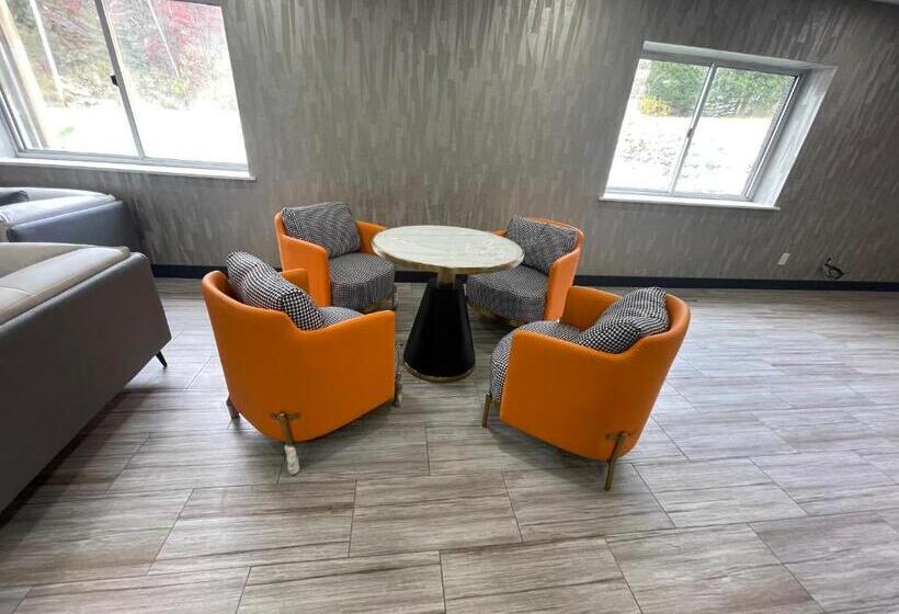 Luxor Inn & Suites, A Travelodge By Wyndham