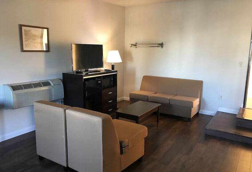 فندق على الطريق Manhattan Inn & Suites