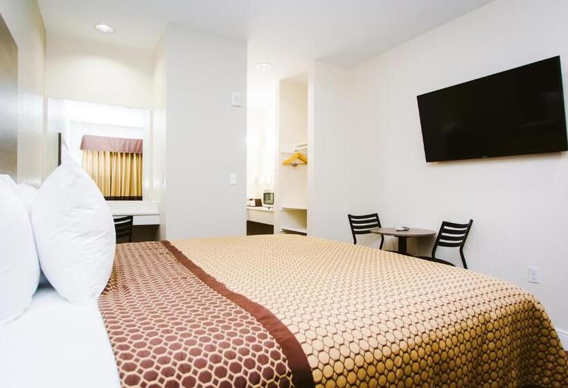 Мотель Scottish Inn & Suites