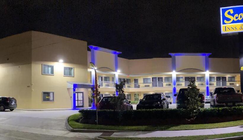 Мотель Scottish Inn & Suites