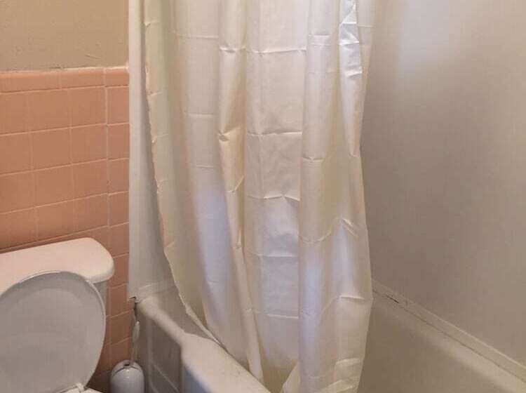 فندق على الطريق Suburban S  Lavilla Inn