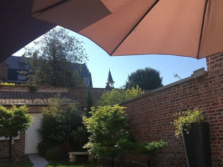 Пансион Les Chambres D Hotes Du Palais