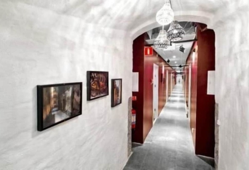 Ramilton Old Town Hostel