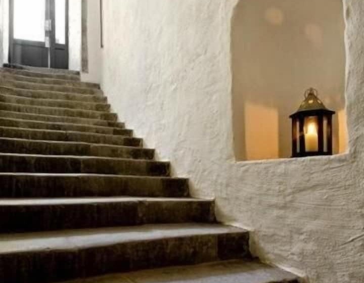 Ramilton Old Town Hostel