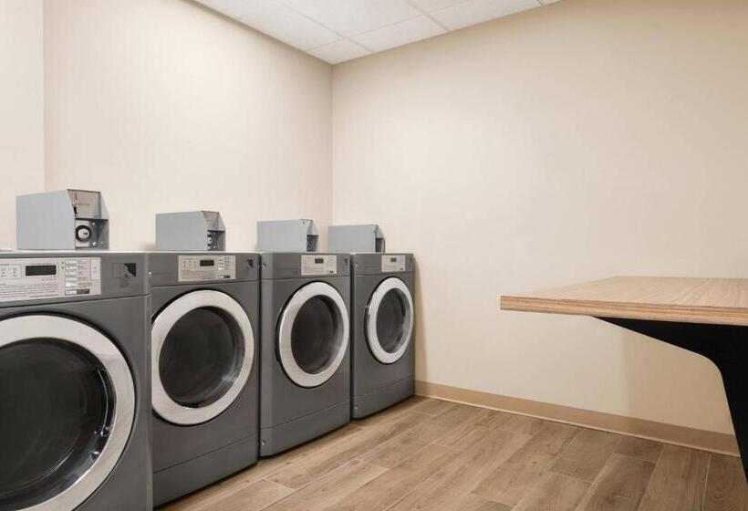 Towneplace Suites By Marriott Janesville