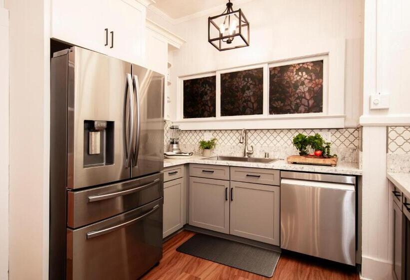 ベッドアンドブレックファースト Aloha Junction Guest House   5 Min From Hawaii Volcanoes National Park