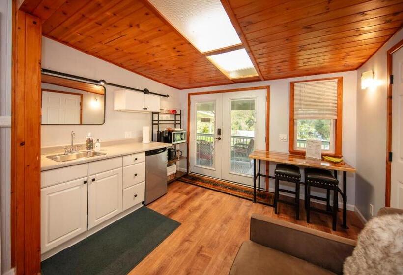 ベッドアンドブレックファースト Aloha Junction Guest House   5 Min From Hawaii Volcanoes National Park