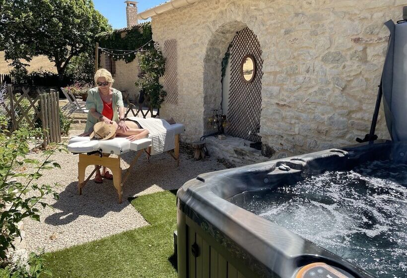 مبيت وإفطار Domaine La Lauren Avec Piscine Chauffée Et Jacuzzi