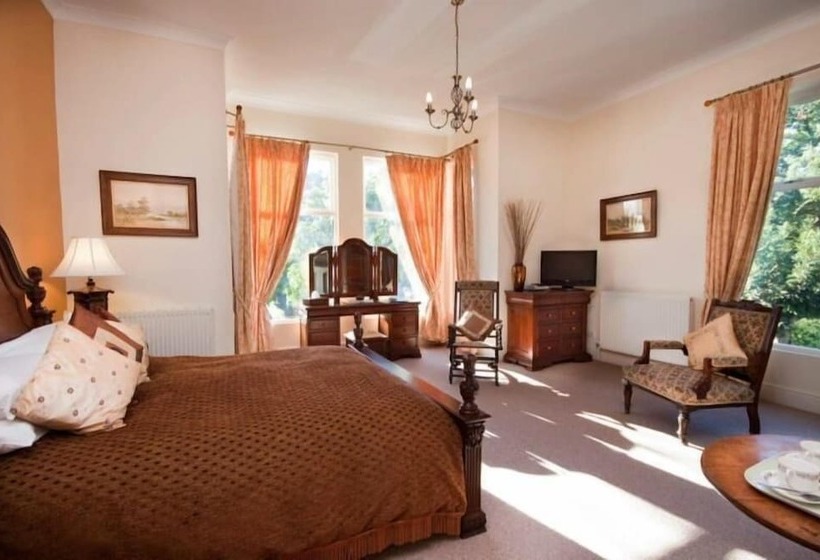 مبيت وإفطار Ellingham House