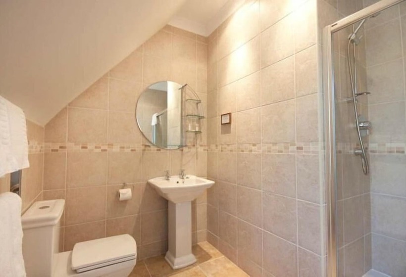 مبيت وإفطار Ellingham House