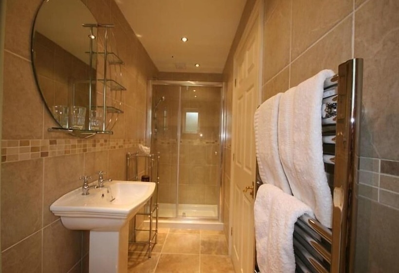 مبيت وإفطار Ellingham House