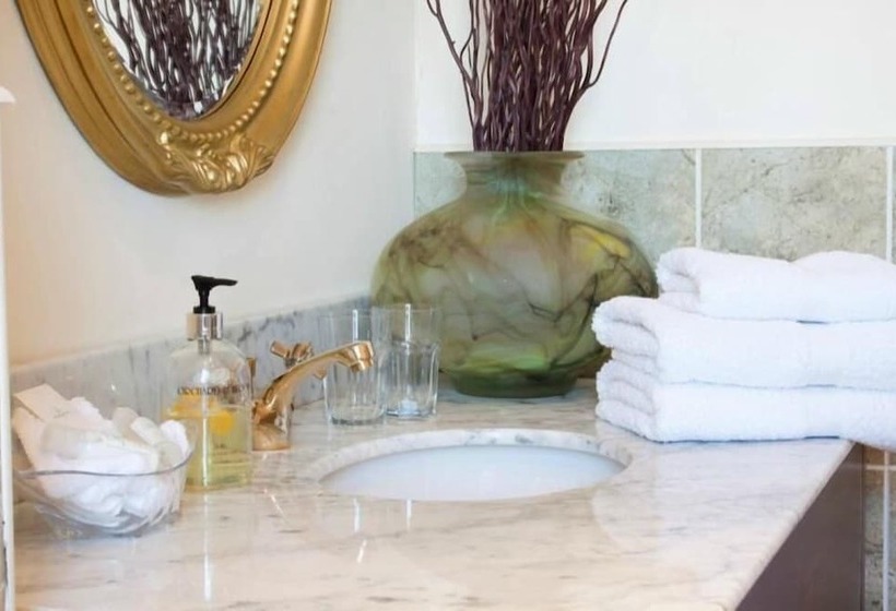 مبيت وإفطار Ellingham House