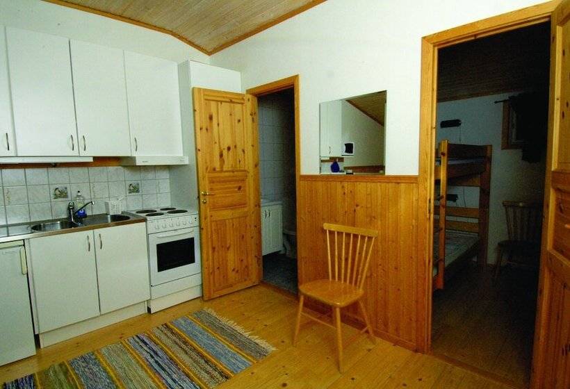 مبيت وإفطار Klintagårdens Stugby