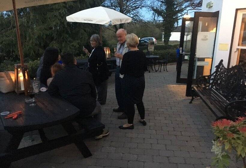 민박 Knockninny Country House & Marina